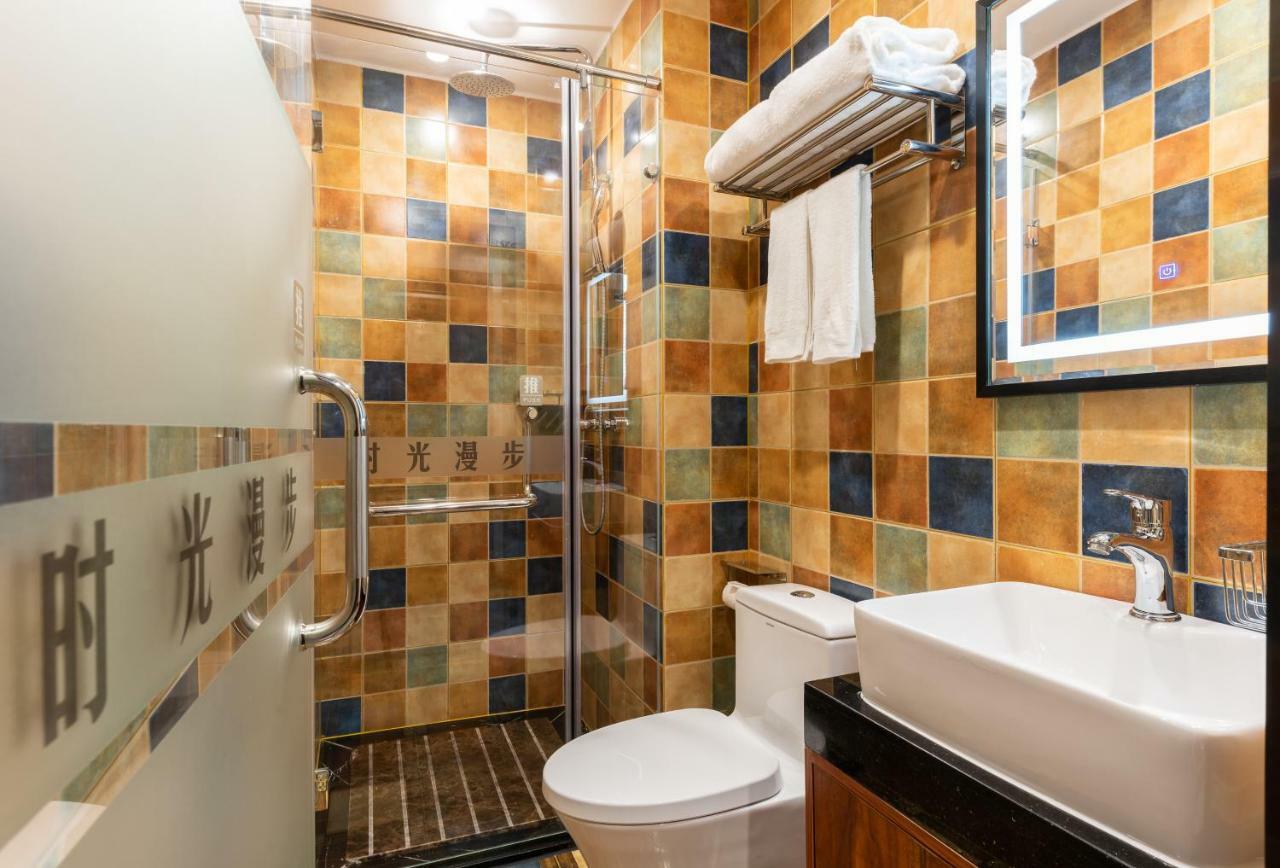 Nostalgia Hotel Near Prince Gong'S Mansion- Beihai Park, Tian'Anmen Square, Nanluoguxiang Hutong, Huguosi Hutong Snack Street, 5 Minutes Walk Away From Ping'Anli Subway Station, Free Ice Cream And Laundry Service,English Communication Well Πεκίνο Εξωτερικό φωτογραφία