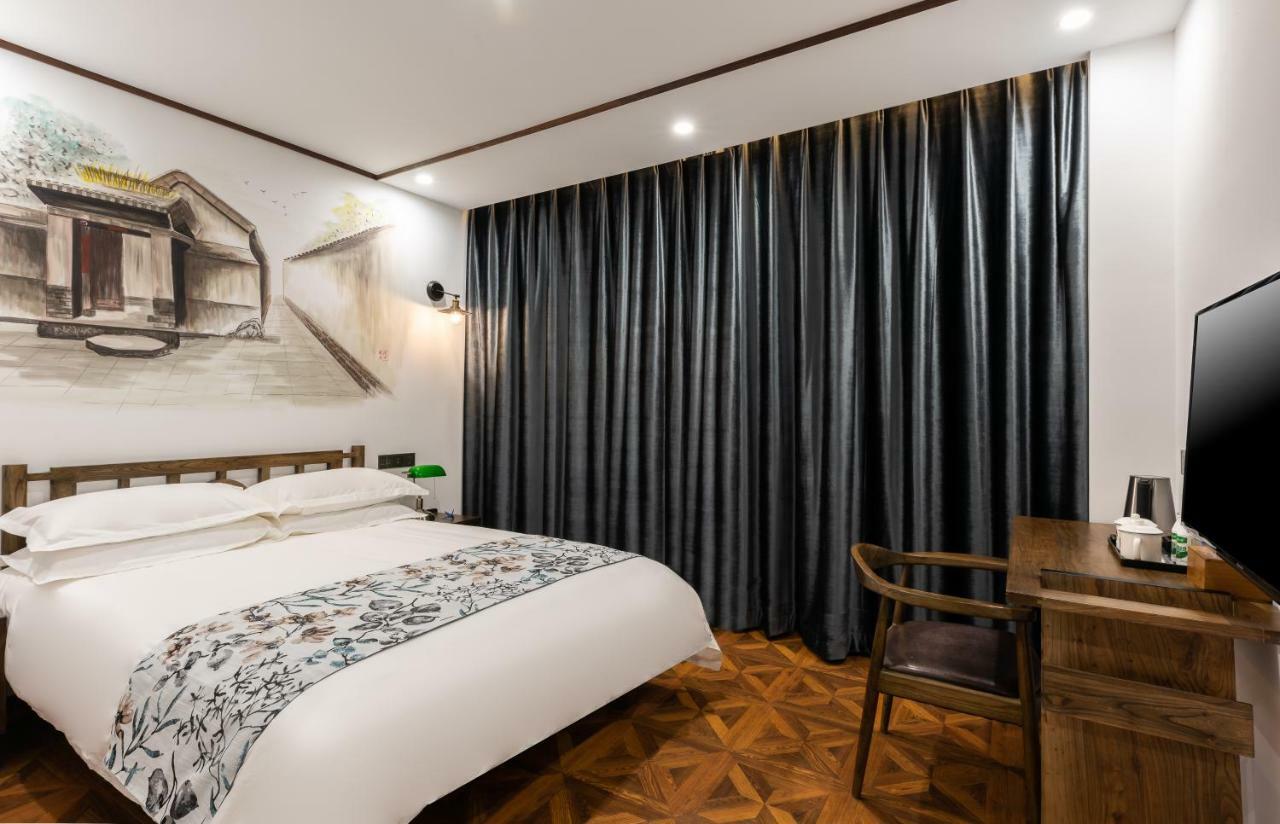 Nostalgia Hotel Near Prince Gong'S Mansion- Beihai Park, Tian'Anmen Square, Nanluoguxiang Hutong, Huguosi Hutong Snack Street, 5 Minutes Walk Away From Ping'Anli Subway Station, Free Ice Cream And Laundry Service,English Communication Well Πεκίνο Εξωτερικό φωτογραφία
