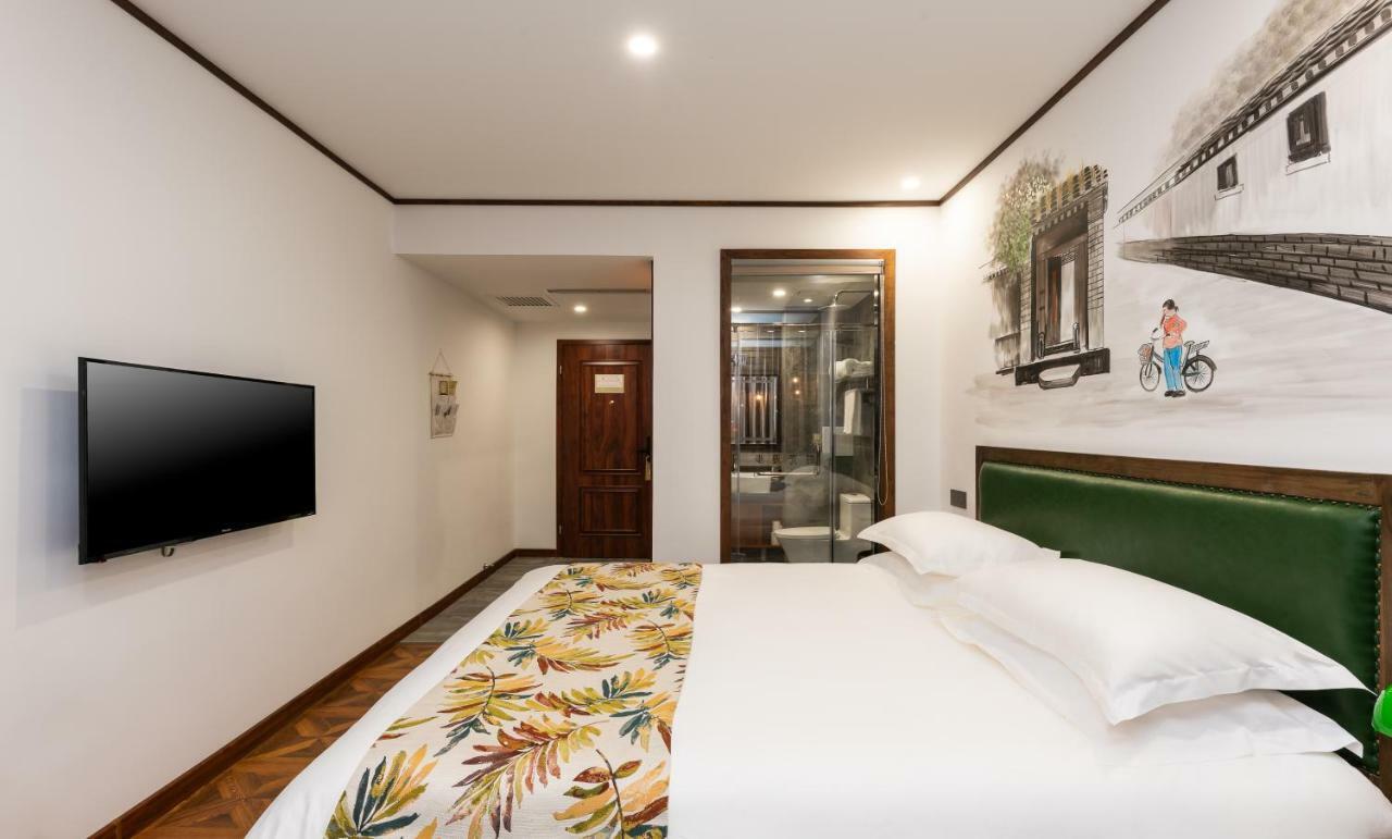 Nostalgia Hotel Near Prince Gong'S Mansion- Beihai Park, Tian'Anmen Square, Nanluoguxiang Hutong, Huguosi Hutong Snack Street, 5 Minutes Walk Away From Ping'Anli Subway Station, Free Ice Cream And Laundry Service,English Communication Well Πεκίνο Εξωτερικό φωτογραφία