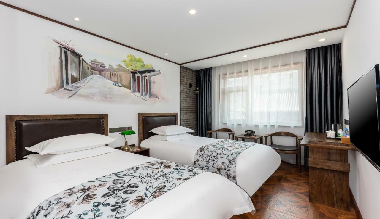 Nostalgia Hotel Near Prince Gong'S Mansion- Beihai Park, Tian'Anmen Square, Nanluoguxiang Hutong, Huguosi Hutong Snack Street, 5 Minutes Walk Away From Ping'Anli Subway Station, Free Ice Cream And Laundry Service,English Communication Well Πεκίνο Εξωτερικό φωτογραφία